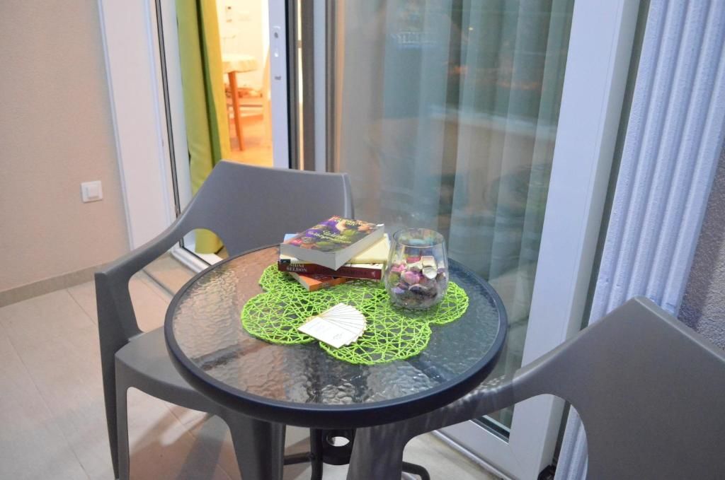 Апартаменты Apartments Royal Lux Сутоморе