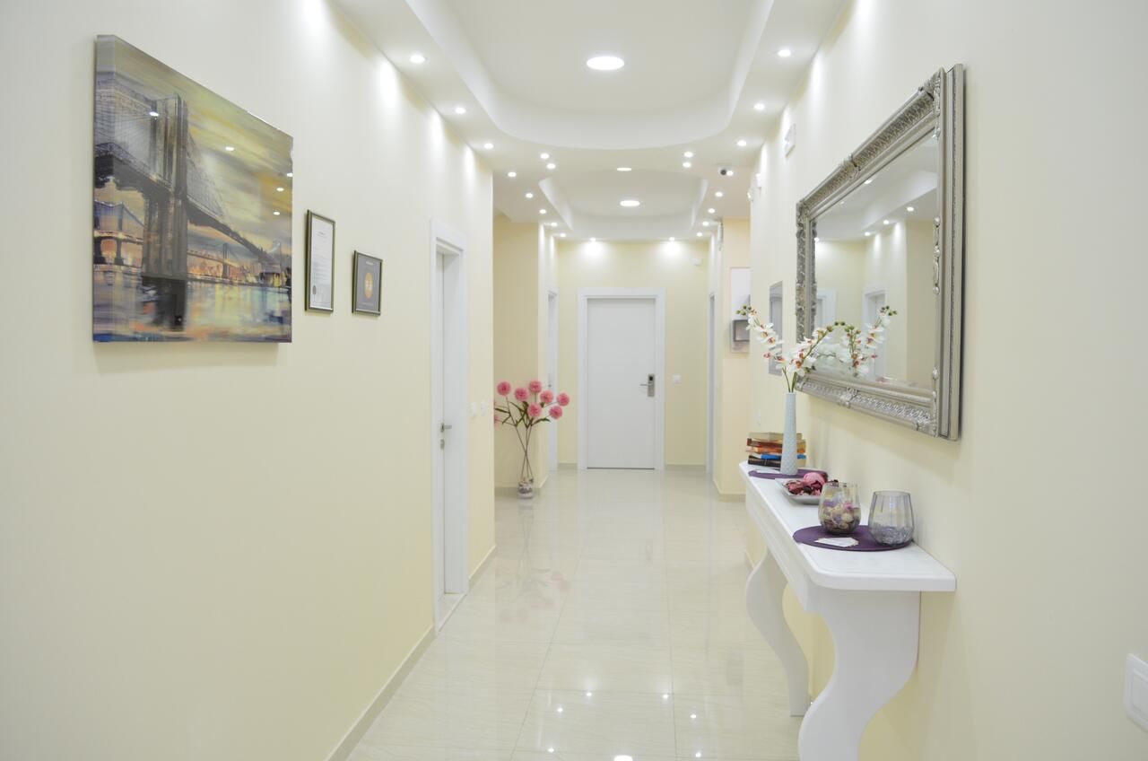 Апартаменты Apartments Royal Lux Сутоморе-9