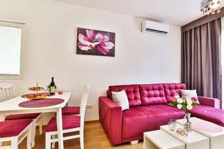Апартаменты Apartments Royal Lux Сутоморе Апартаменты с балконом-3
