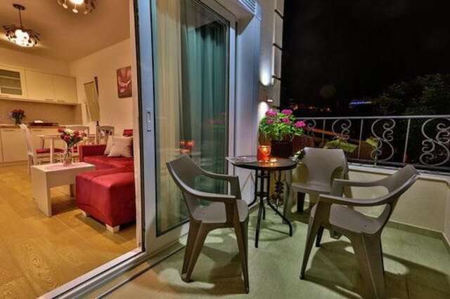 Апартаменты Apartments Royal Lux Сутоморе-17