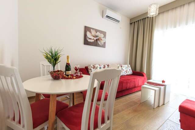 Апартаменты Apartments Royal Lux Сутоморе-21