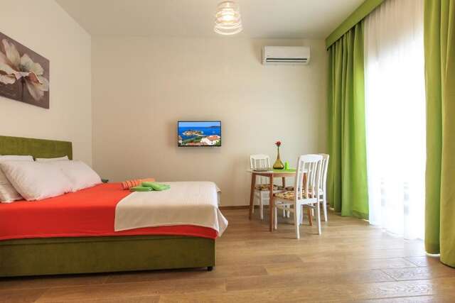 Апартаменты Apartments Royal Lux Сутоморе-49